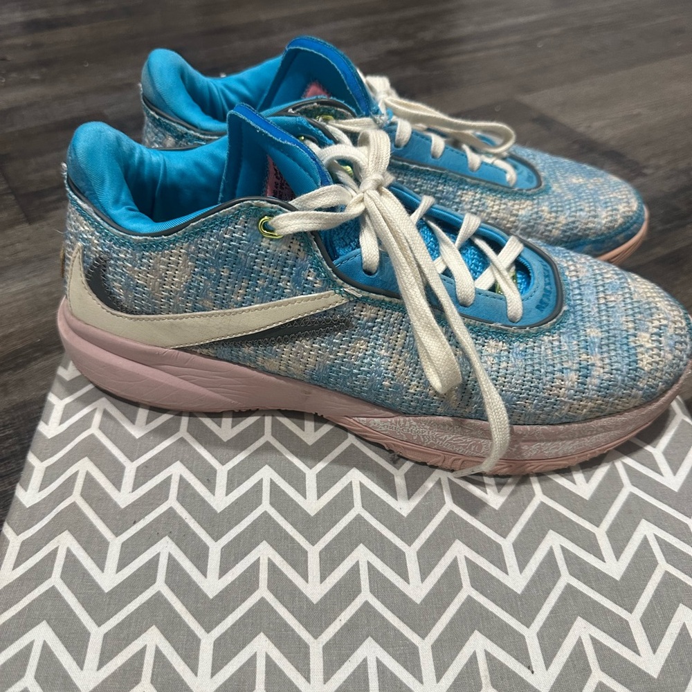 lebron 20 all star size 10